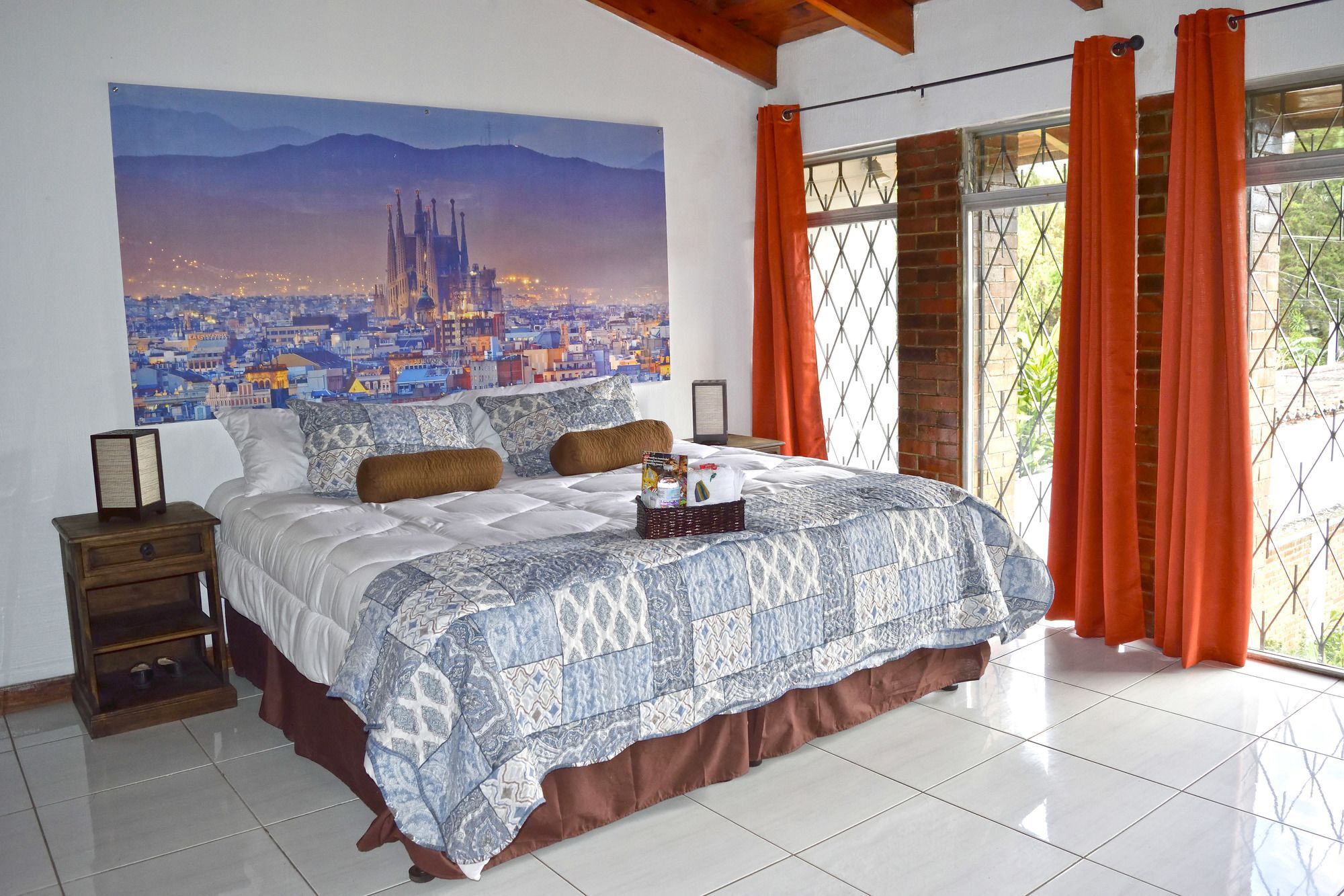 Oh Espana! Guatemala City ภายนอก รูปภาพ